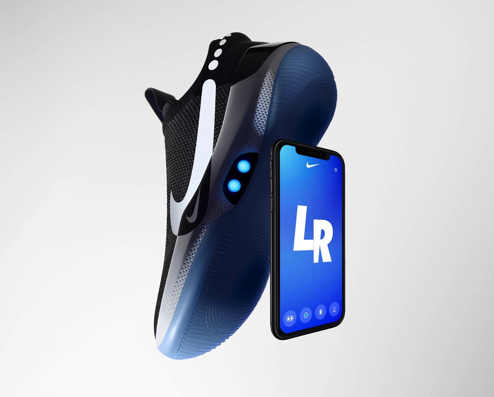 Cамозашнуровывающиеся кроссовки Nike управляются со смартфона Cамозашнуровывающиеся кроссовки Nike управляются со смартфона