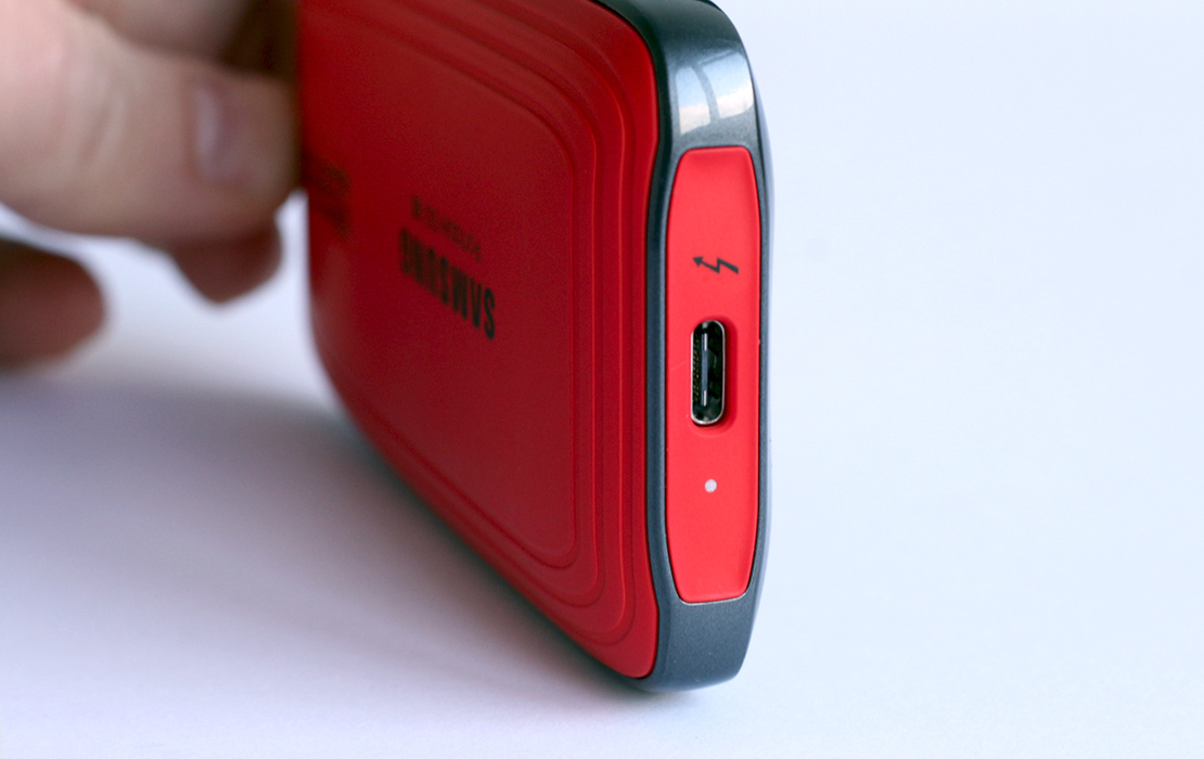 Стиль и скорость: обзор внешнего жесткого диска Samsung Portable SSD X5 Стиль и скорость: обзор внешнего жесткого диска Samsung Portable SSD X5