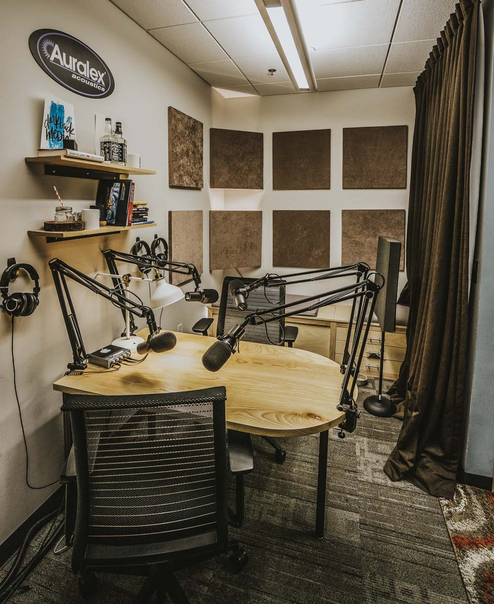 Пошаговое руководство по улучшению качества записи подкастов от Auralex Acoustics Пошаговое руководство по улучшению качества записи подкастов от Auralex Acoustics