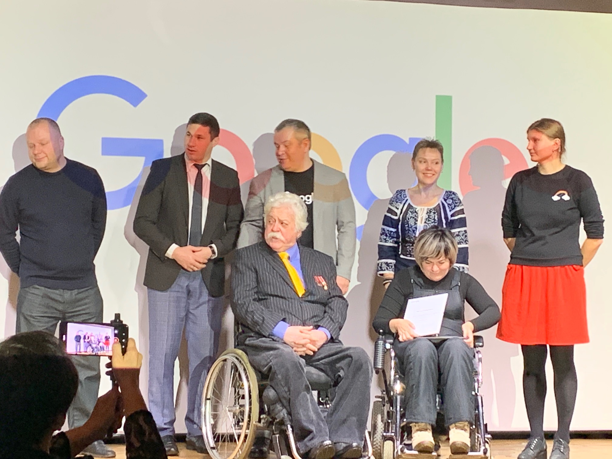Цифровые инструменты Google позволяют украинцам объединяться, создавать, учиться и зарабатывать деньги Цифровые инструменты Google позволяют украинцам объединяться, создавать, учиться и зарабатывать деньги