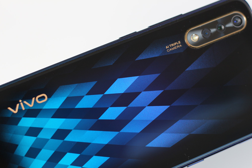 Амбициозный новичок: ОБЗОР смартфона Vivo V17 NEO Амбициозный новичок: ОБЗОР смартфона Vivo V17 NEO