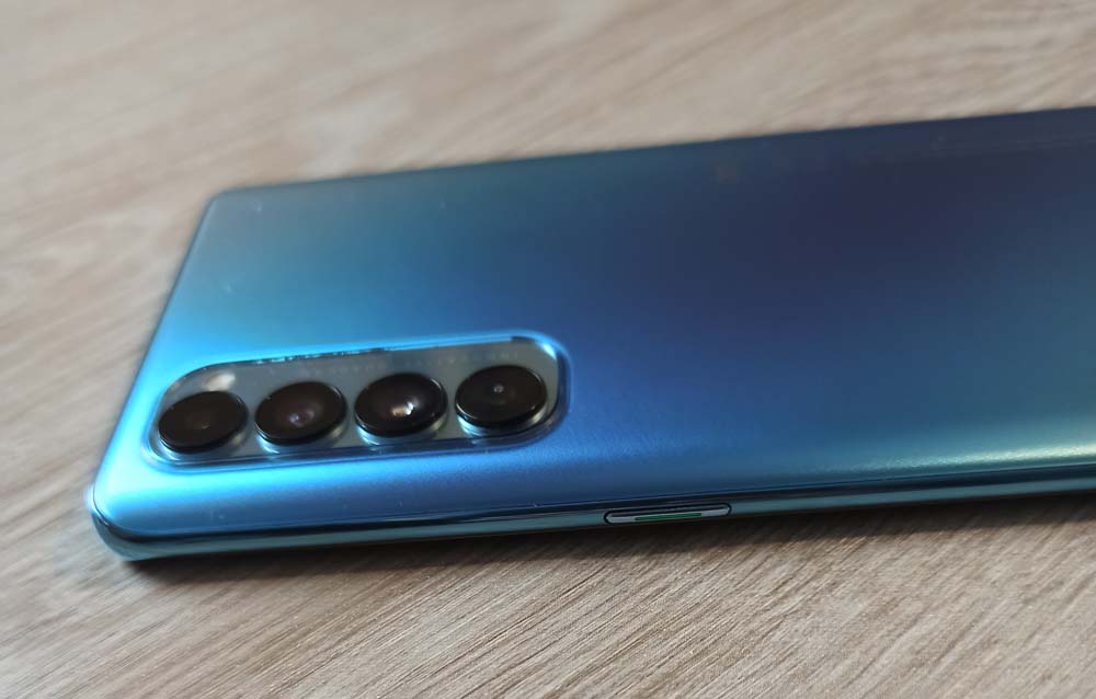 Обзор OPPO Reno 4 Pro: за 10 минут можно зарядить смартфон на 40% Обзор OPPO Reno 4 Pro: за 10 минут можно зарядить смартфон на 40%