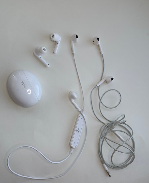 Обзор Huawei FreeBuds 4i: беспроводные наушники – это удобно! Обзор Huawei FreeBuds 4i: беспроводные наушники – это удобно!