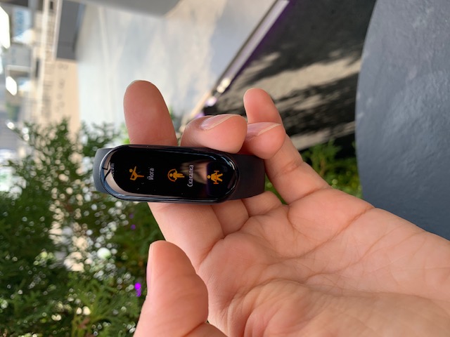 Обзор фитнес-браслета Mi Smart Band 6: полноэкранный AMOLED-дисплей и 130 новых циферблатов Обзор фитнес-браслета Mi Smart Band 6: полноэкранный AMOLED-дисплей и 130 новых циферблатов